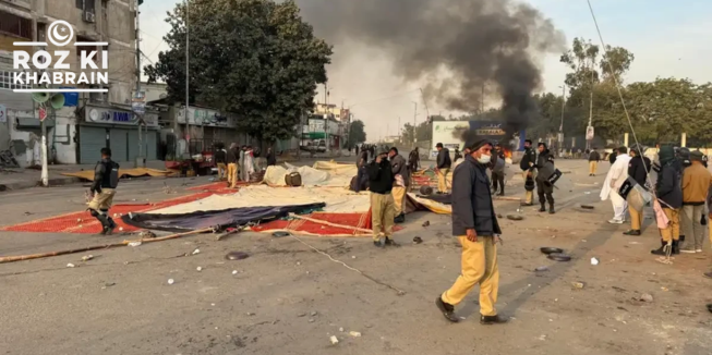 Karachi, MWM protests, Numaish Chowrangi, police clash, traffic disruptions